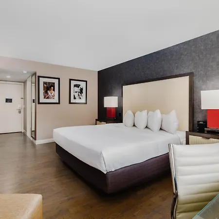 2500 Penn, A Placemakr Experience-3